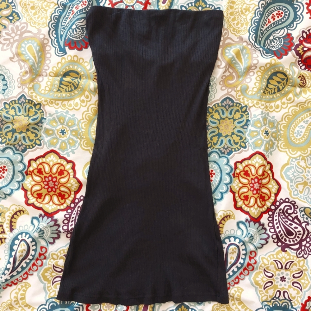 Black strapless ribbed knit jersey minidress